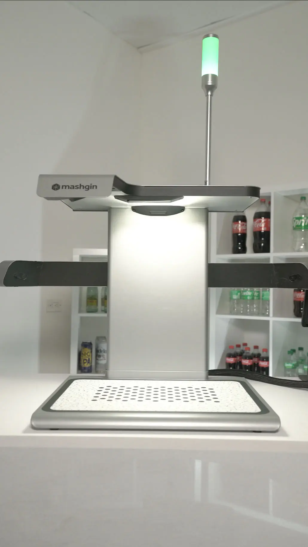 A Mashgin kiosk face-on