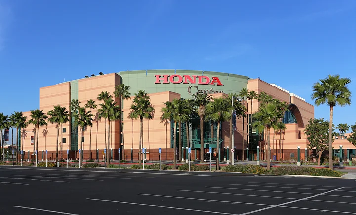 Honda Center transforms fan concessions with Mashgin