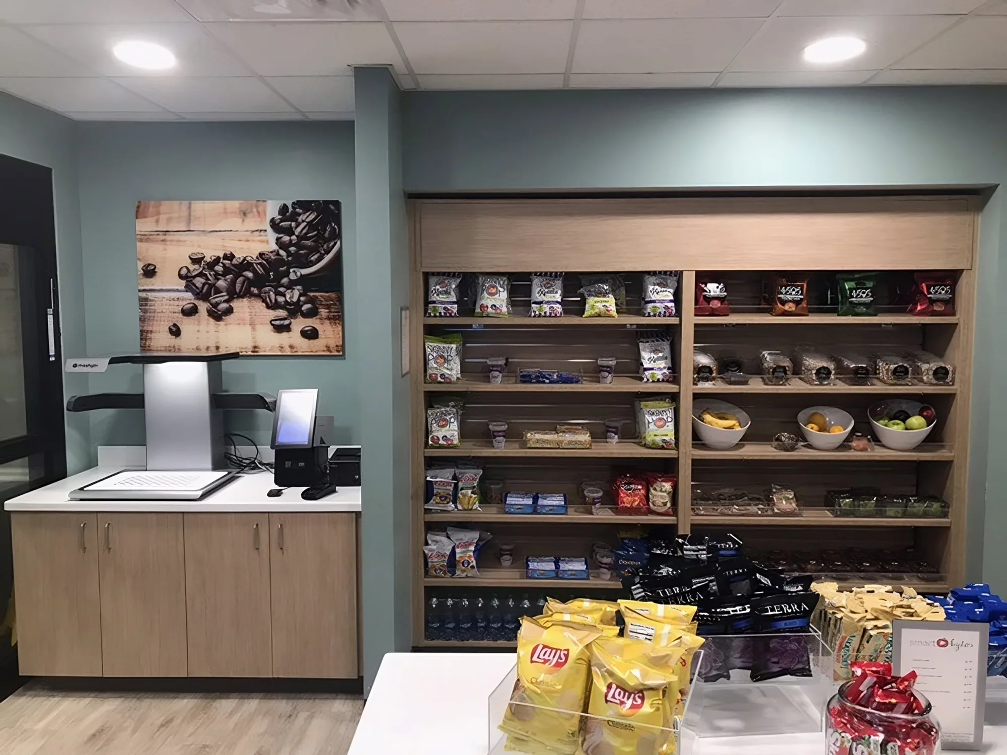 Key Benefits of Autonomous Checkout in Healthcare Environments